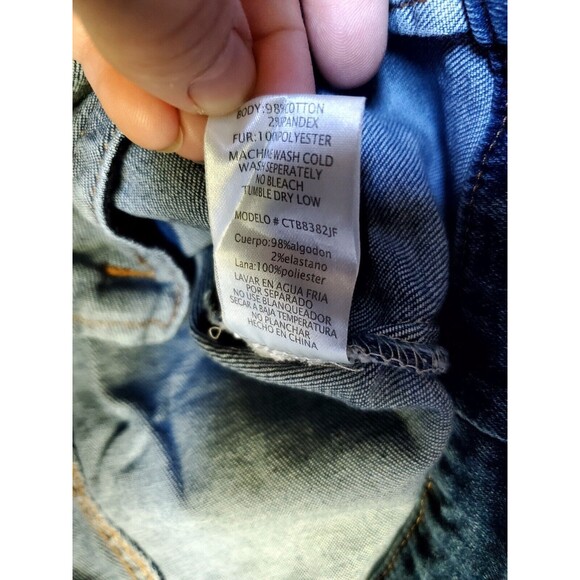 Black Label C’est Toi Women's Sz 3XL Distress Denim Navy Faux Fur Button Jacket - Picture 14 of 16